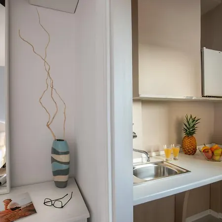 Casa Yvorio Отель Террачина