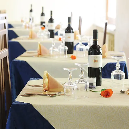 Hotel Casa Yvorio Terracina
