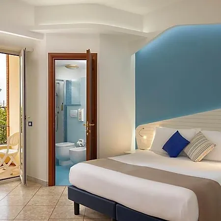 Casa Yvorio 2* Террачина