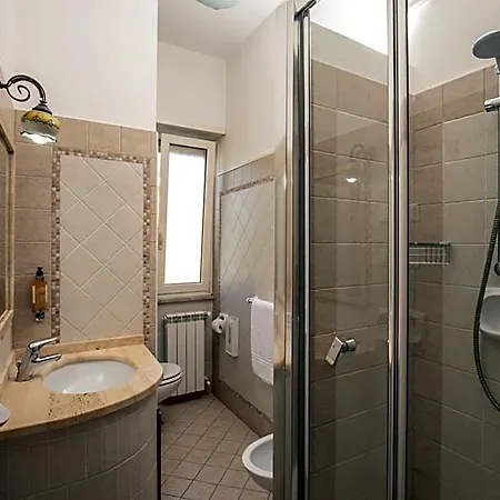 Casa Yvorio Отель Террачина