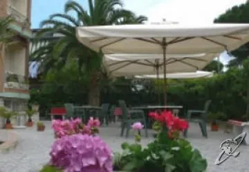Hotel Casa Yvorio 2*